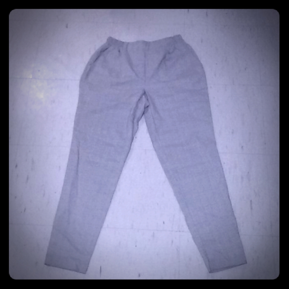 3/$20 - Suzy Shier Patterned trousers